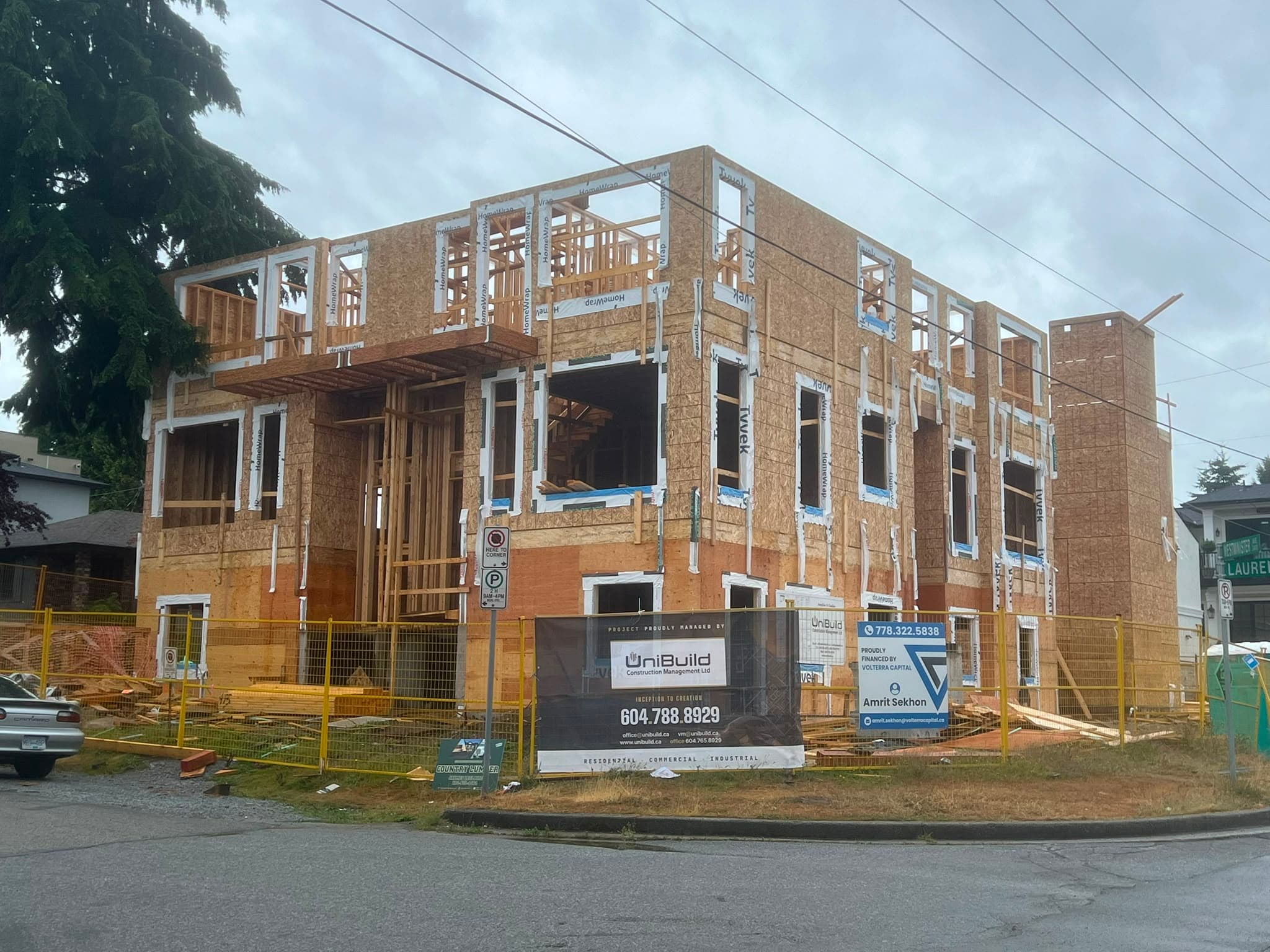 4910 Laurel Street (6 Plex)